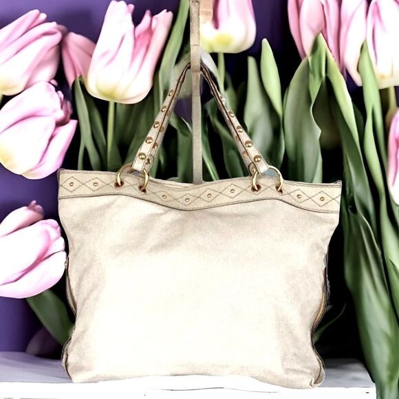 GUCCI OFF WHITE LEATHER LARGE TOTE SHOULDER BAG GOLD HEARTS GROMMET EMBELLISHED - Picture 3 of 13